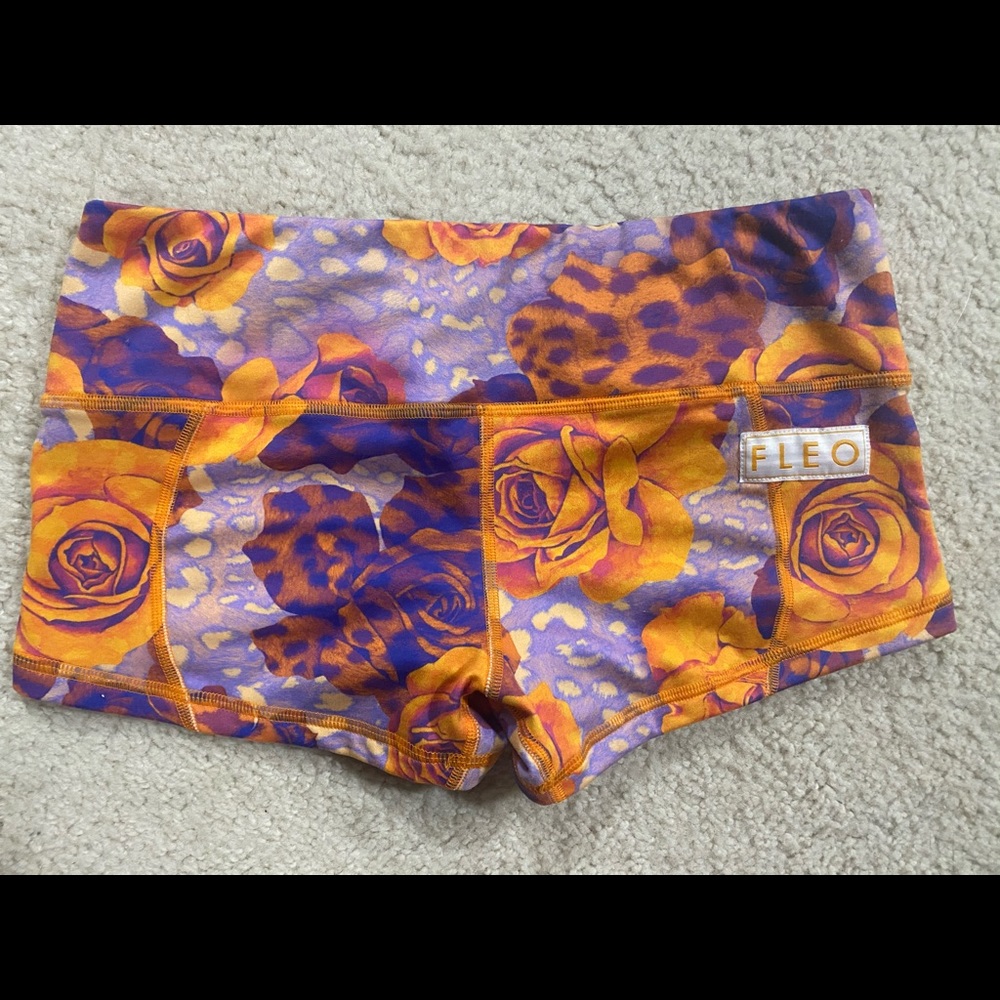Fleo low rise print shorts